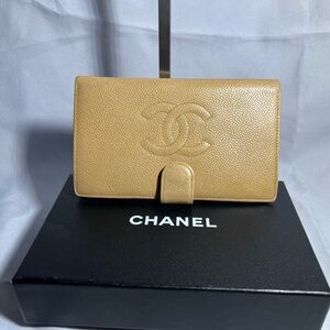 Chanel caviar wallet with kisslock